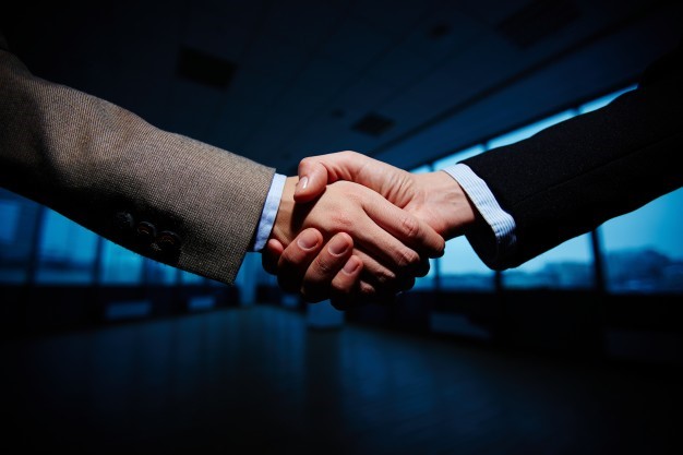 Menjaga Hubungan Baik dengan Mitra Bisnis